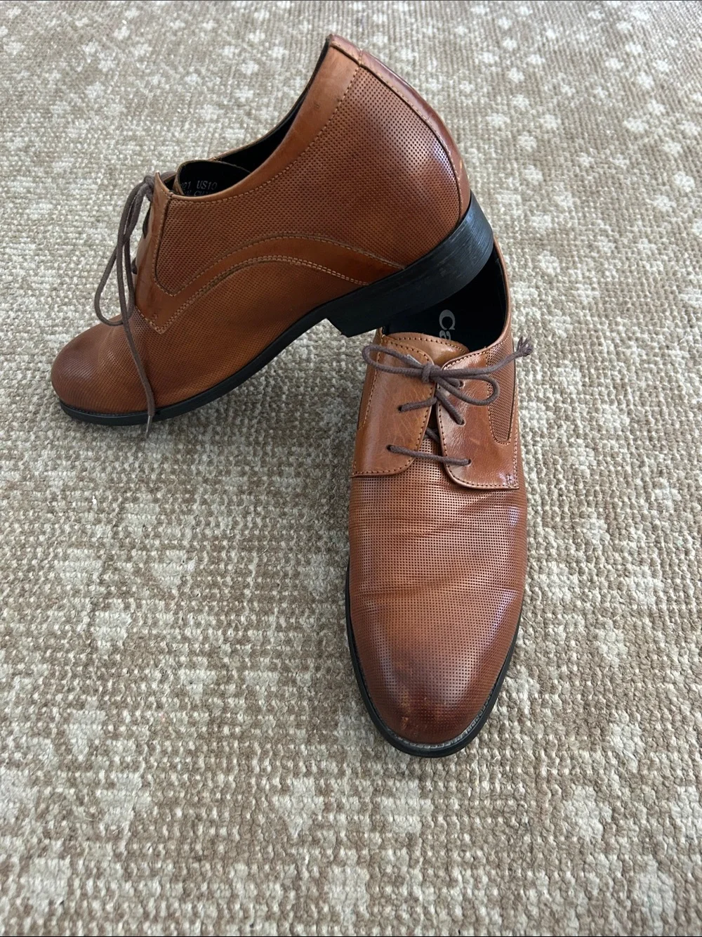 Calto Men's Brown Leather Lace-Up Dress Shoes. Size 10